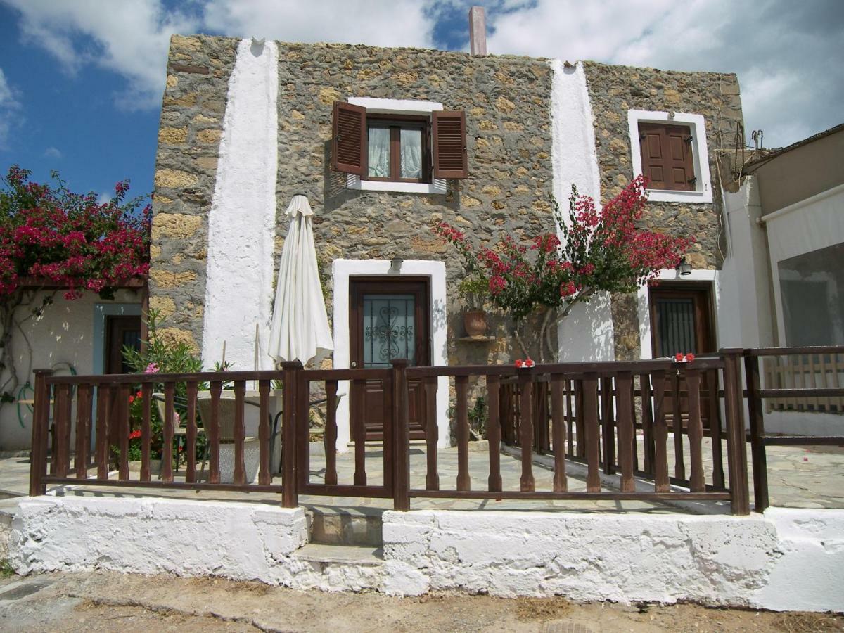 Hiona Cottage Paleocastro Esterno foto